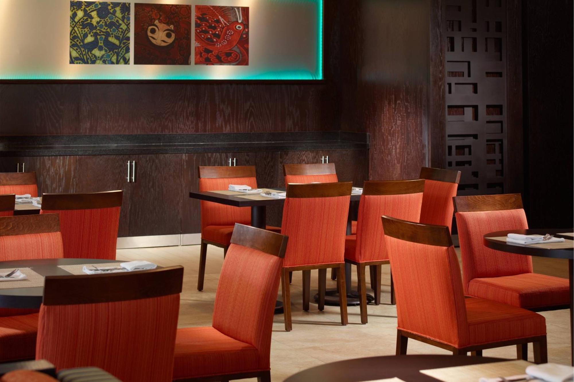 Courtyard By Marriott Queretaro Hotel Exterior photo